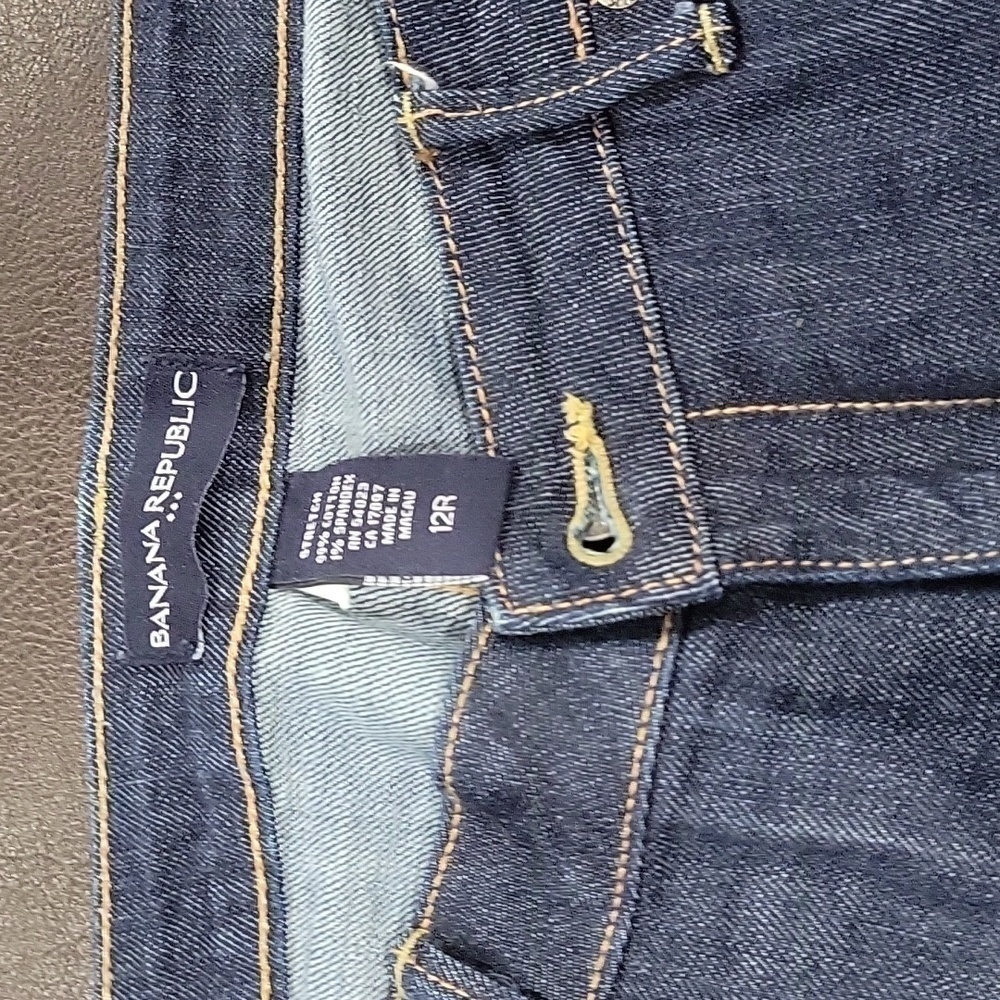 NWT Banana Republic Flared legs Size 12R Slight Flaw see pictures